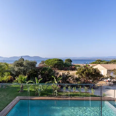 De La Madrague Vue A 200m De La Sur La Presqu' Ile De Giens Sea And Mountain Pleasure Villa *