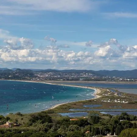 De La Madrague Vue A 200m De La Sur La Presqu' Ile De Giens Sea And Mountain Pleasure *
